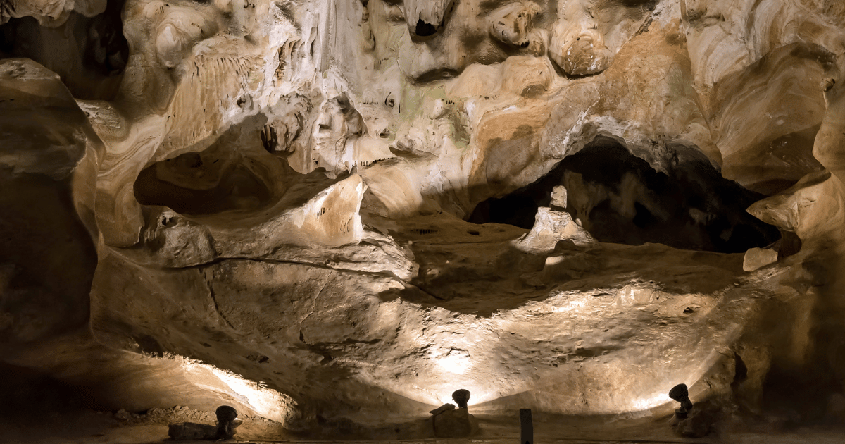 Cango Caves Guided Tour (Oudtshoorn)