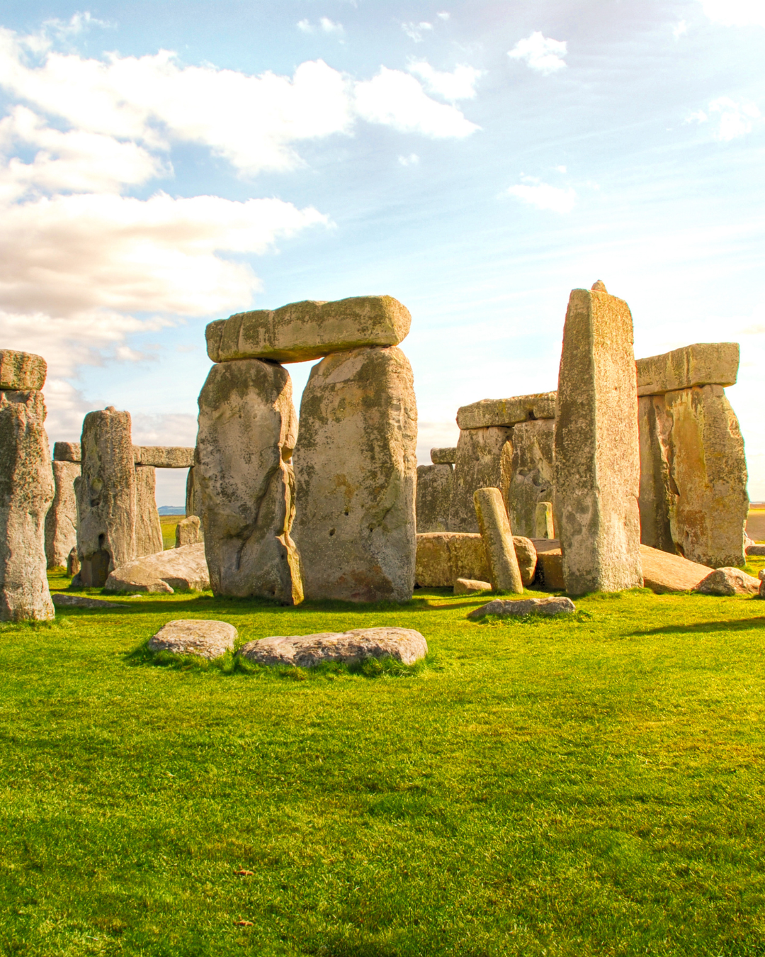 Classic Windsor – Stonehenge – Bath Highlights Tour from London