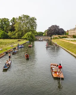 Cambridge – River Punting & Colleges from London