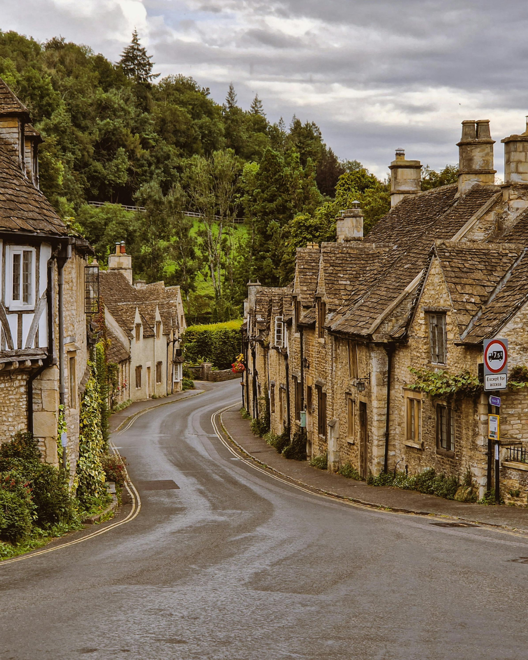 Day trip from London to Cotswolds Villages – English Countryside Escape and Oxford – Historic University City
