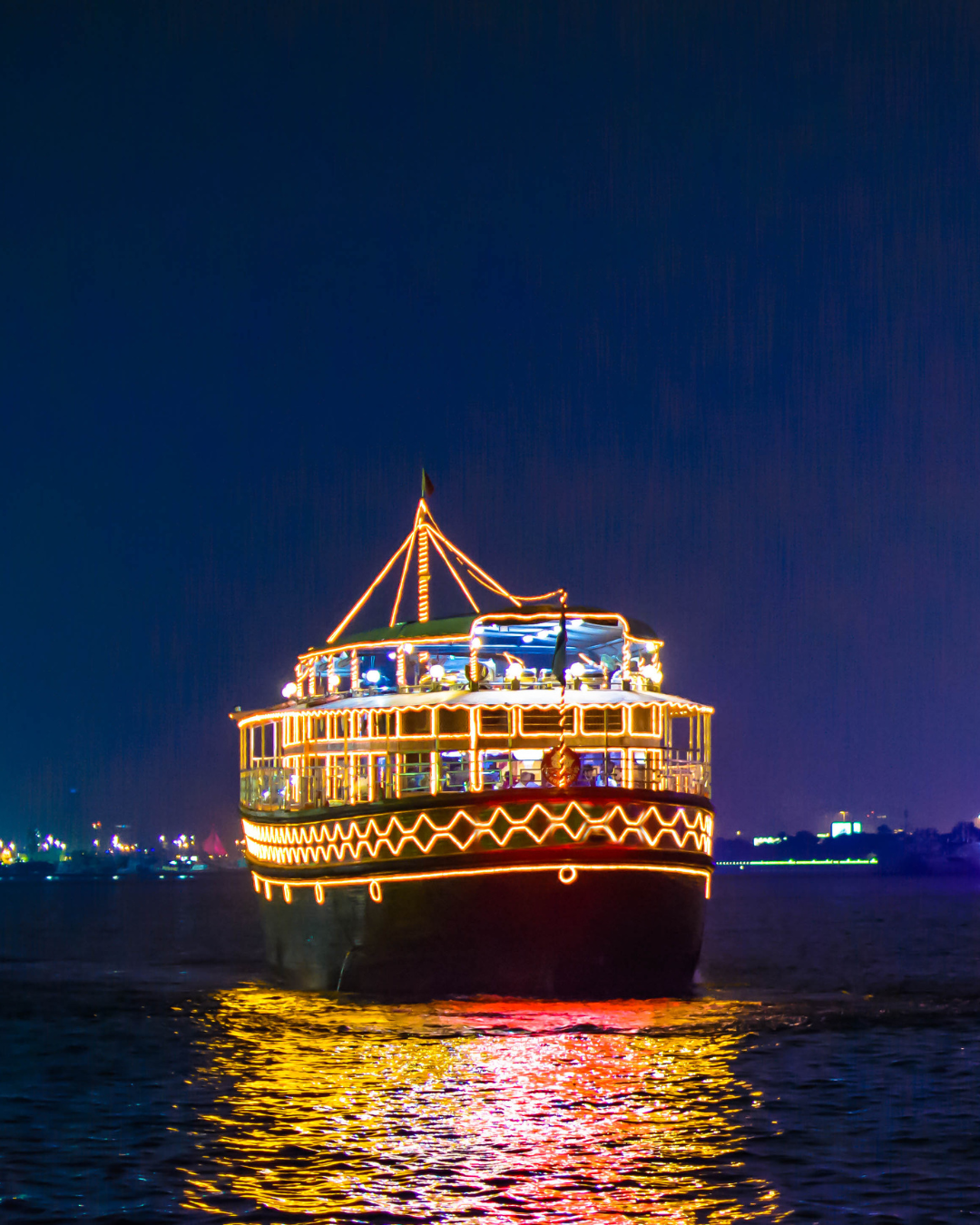 Chao Phraya Dinner Cruise (Bangkok)