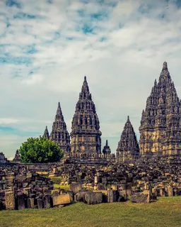 Prambanan Temple Tour + Ramayana Ballet – Starts from Yogyakarta