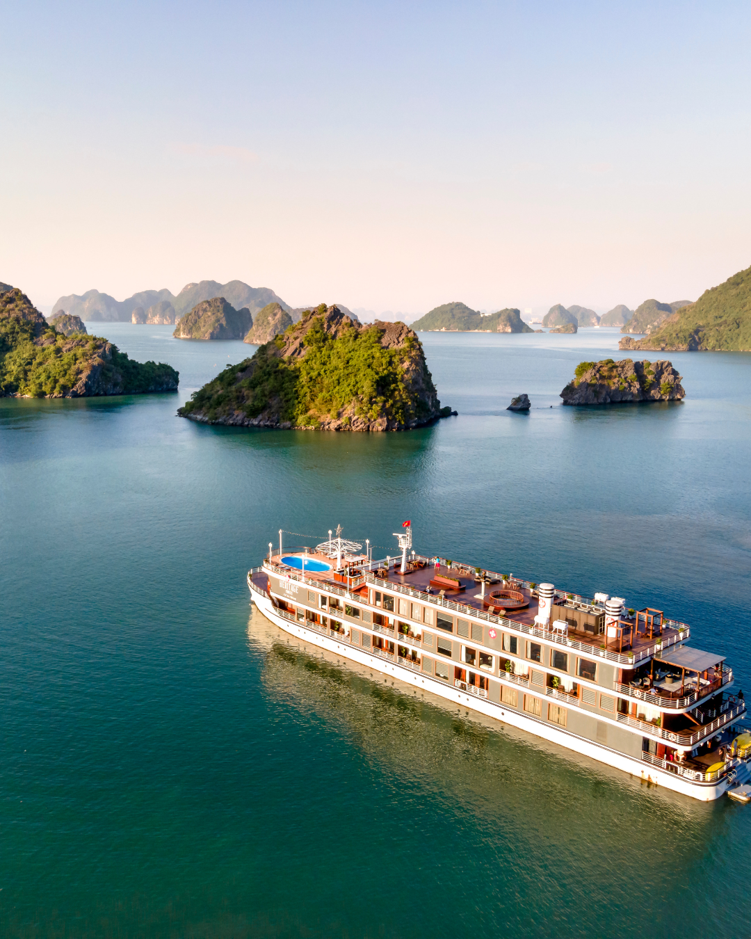 Halong Bay Overnight Luxury Cruise