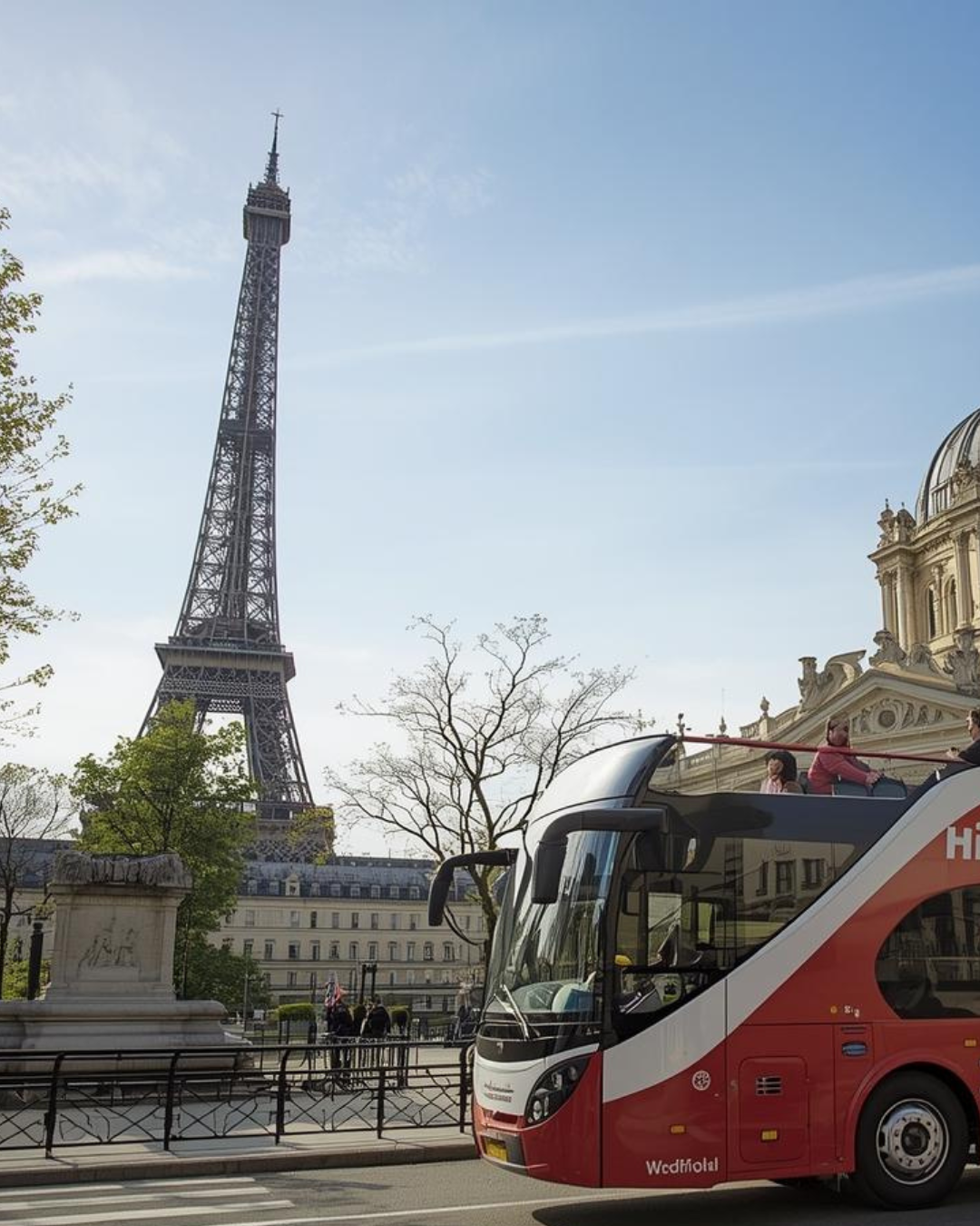 Paris Hop-On Hop-Off Bus Tour