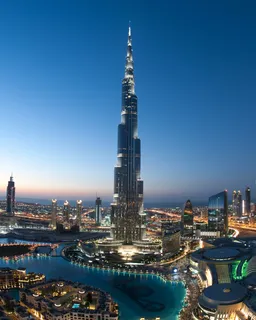 Dubai Burj Khalifa – At the Top (Levels 124 & 125) or The Lounge (Levels 152, 153 & 154)