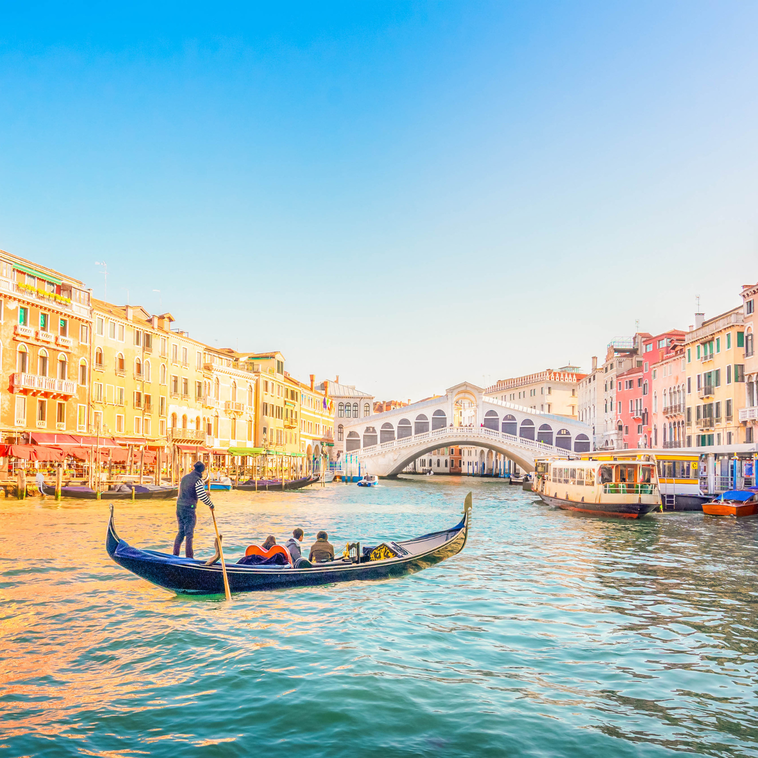 Gondola Ride – Classic Grand Canal Experience
