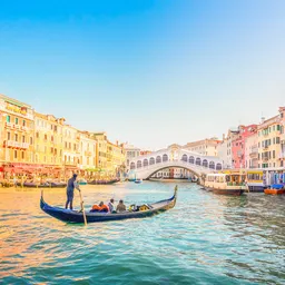 Gondola Ride – Classic Grand Canal Experience
